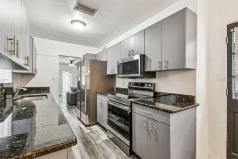 Casa en venta en Sarasota, Florida, 4 dormitorios, 204.38 m2 № 1722312 - foto 11
