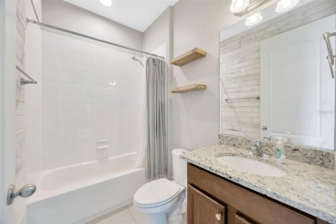 Villa ou maison à louer à Apollo Beach, Floride: 5 chambres, 250.28 m2 № 2399335 - photo 12