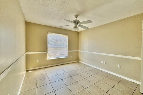 Villa ou maison à louer à Kissimmee, Floride: 3 chambres, 148.09 m2 № 2399380 - photo 12