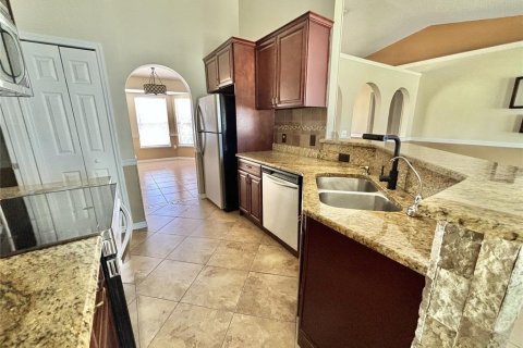 Villa ou maison à louer à Kissimmee, Floride: 3 chambres, 148.09 m2 № 2399380 - photo 8