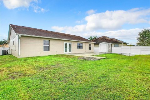 Villa ou maison à louer à Kissimmee, Floride: 3 chambres, 148.09 m2 № 2399380 - photo 18