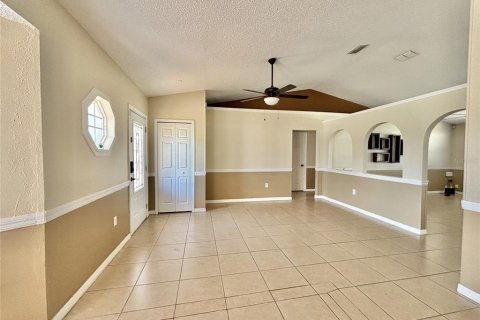 Villa ou maison à louer à Kissimmee, Floride: 3 chambres, 148.09 m2 № 2399380 - photo 5