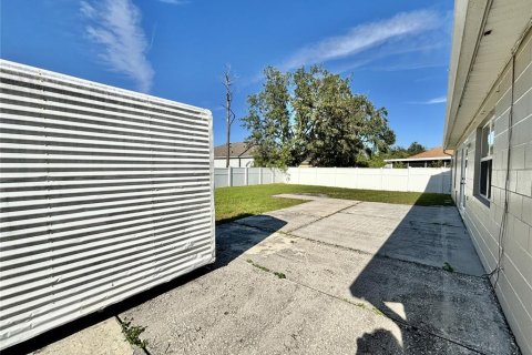 Villa ou maison à louer à Kissimmee, Floride: 3 chambres, 148.09 m2 № 2399380 - photo 17