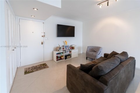 Condominio en alquiler en Sunny Isles Beach, Florida, 2 dormitorios, 95.78 m2 № 2026917 - foto 24