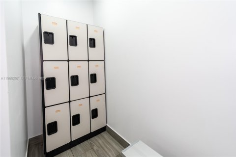 Condominio en alquiler en Sunny Isles Beach, Florida, 2 dormitorios, 95.78 m2 № 2026917 - foto 19