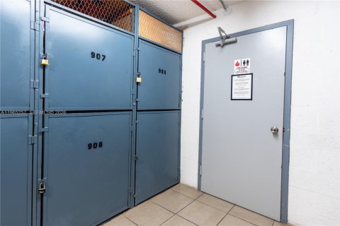 Condominio en alquiler en Sunny Isles Beach, Florida, 2 dormitorios, 95.78 m2 № 2026917 - foto 13