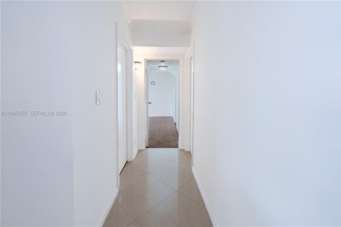 Condominio en alquiler en Sunny Isles Beach, Florida, 2 dormitorios, 95.78 m2 № 2026917 - foto 29