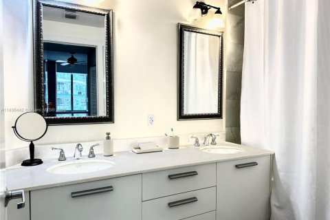 Copropriété à louer à Miami, Floride: 2 chambres, 117.8 m2 № 1935281 - photo 9