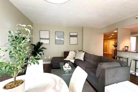 Copropriété à louer à Miami, Floride: 2 chambres, 117.8 m2 № 1935281 - photo 6