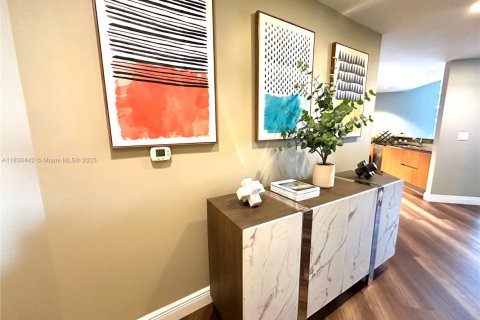 Copropriété à louer à Miami, Floride: 2 chambres, 117.8 m2 № 1935281 - photo 3