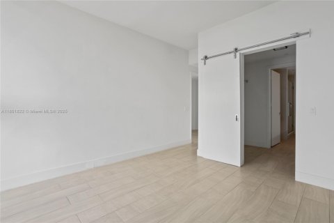 Купить кондоминиум в Санрайз, Флорида 2 спальни, 90.77м2, № 1683837 - фото 10