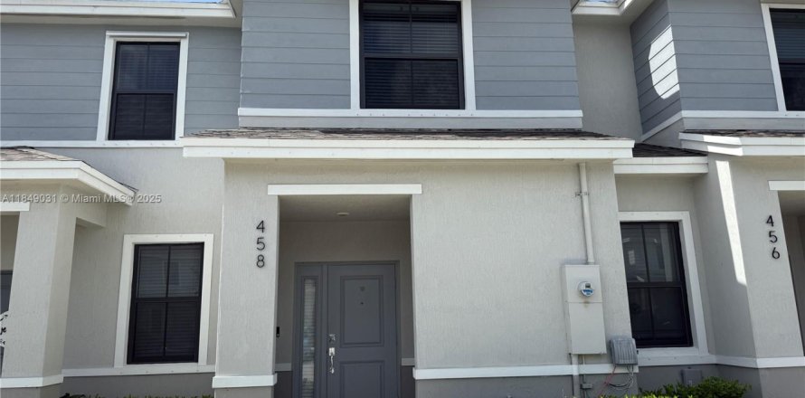 Condo à Florida City, Floride, 3 chambres № 1850612