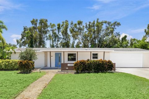 Villa ou maison à Sarasota, Floride 3 chambres, 128.95 m2 № 2344481