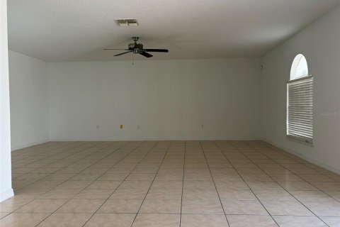 Casa en venta en Davenport, Florida, 4 dormitorios, 280.01 m2 № 2227453 - foto 22