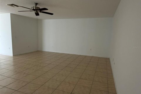 Casa en venta en Davenport, Florida, 4 dormitorios, 280.01 m2 № 2227453 - foto 23