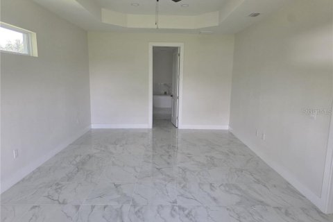 House in Fort Myers, Florida 4 bedrooms, 218.97 sq.m. № 2198047 - photo 14