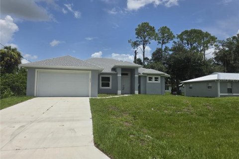 House in Fort Myers, Florida 4 bedrooms, 218.97 sq.m. № 2198047 - photo 2
