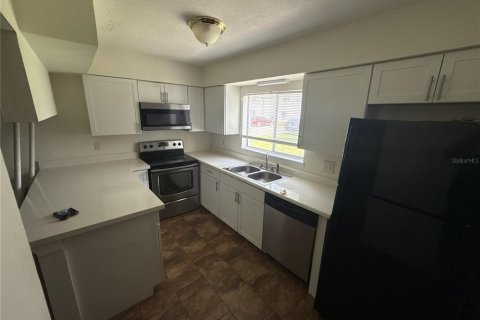 Condominio en alquiler en Orlando, Florida, 3 dormitorios, 154.22 m2 № 2093981 - foto 3