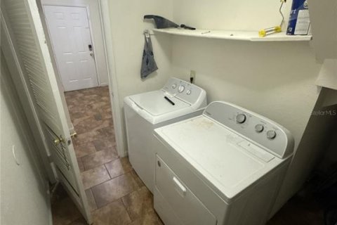 Condominio en alquiler en Orlando, Florida, 3 dormitorios, 154.22 m2 № 2093981 - foto 8