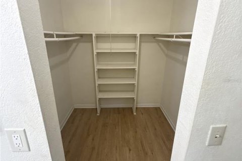 Condominio en alquiler en Orlando, Florida, 3 dormitorios, 154.22 m2 № 2093981 - foto 14