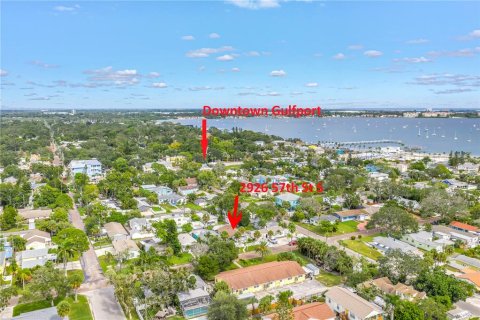 House in Gulfport, Florida 3 bedrooms, 104.05 sq.m. № 1911900 - photo 5