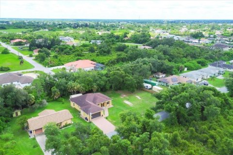 House in North Port, Florida 3 bedrooms, 182.65 sq.m. № 1642987 - photo 5