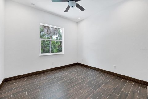 House in North Port, Florida 3 bedrooms, 182.65 sq.m. № 1642987 - photo 28
