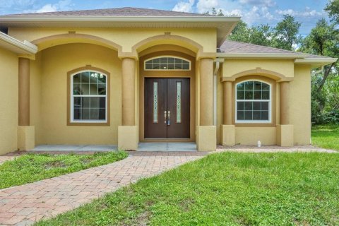 House in North Port, Florida 3 bedrooms, 182.65 sq.m. № 1642987 - photo 10