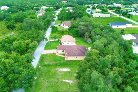 House in North Port, Florida 3 bedrooms, 182.65 sq.m. № 1642987 - photo 8