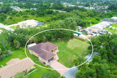 House in North Port, Florida 3 bedrooms, 182.65 sq.m. № 1642987 - photo 3