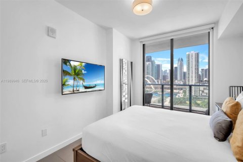 Condominio en alquiler en Miami, Florida, 2 dormitorios, 81.75 m2 № 2057808 - foto 14