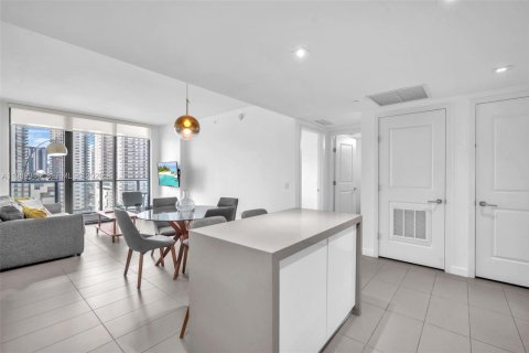 Condominio en alquiler en Miami, Florida, 2 dormitorios, 81.75 m2 № 2057808 - foto 6