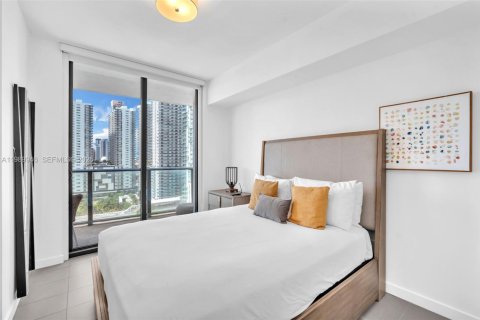 Condominio en alquiler en Miami, Florida, 2 dormitorios, 81.75 m2 № 2057808 - foto 13