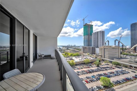 Condominio en alquiler en Miami, Florida, 2 dormitorios, 81.75 m2 № 2057808 - foto 23