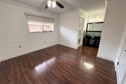 Copropriété à louer à Miami, Floride: 2 chambres, 98.48 m2 № 2051934 - photo 10
