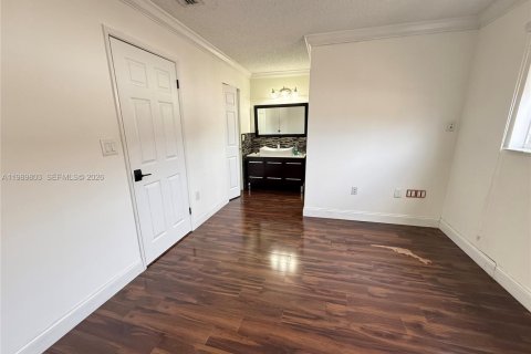Copropriété à louer à Miami, Floride: 2 chambres, 98.48 m2 № 2051934 - photo 14
