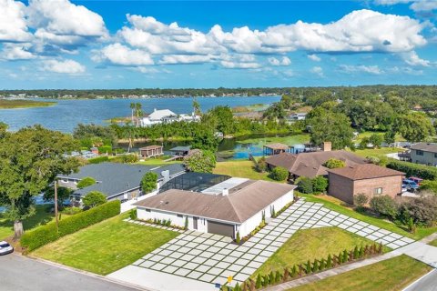 House in Belle Isle, Florida 4 bedrooms, 222.97 sq.m. № 2431077 - photo 5