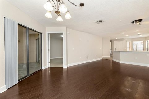 Touwnhouse à vendre à Orlando, Floride: 2 chambres, 99.87 m2 № 2408834 - photo 12