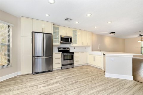 Touwnhouse à vendre à Orlando, Floride: 2 chambres, 99.87 m2 № 2408834 - photo 7