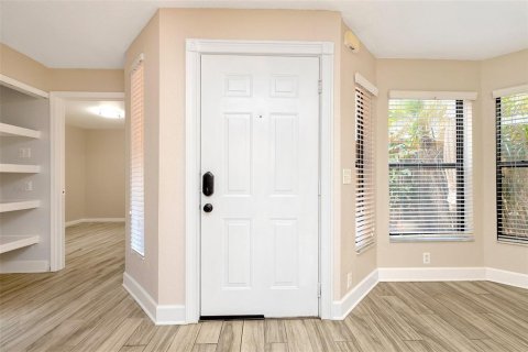 Touwnhouse à vendre à Orlando, Floride: 2 chambres, 99.87 m2 № 2408834 - photo 4
