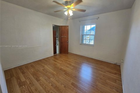 Casa en venta en Miami, Florida, 3 dormitorios, 130.43 m2 № 1495996 - foto 18