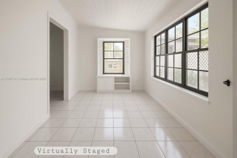 Casa en venta en Miami, Florida, 3 dormitorios, 130.43 m2 № 1495996 - foto 3