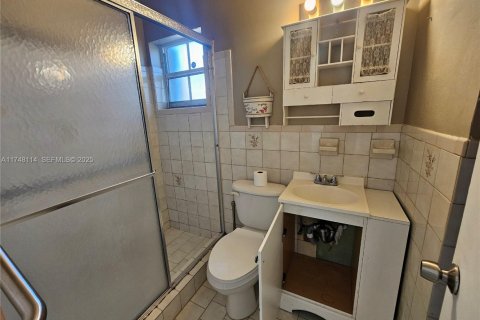 Casa en venta en Miami, Florida, 3 dormitorios, 130.43 m2 № 1495996 - foto 21