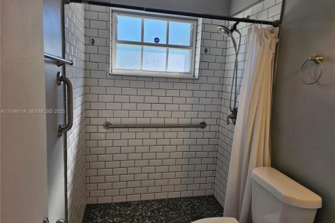 Casa en venta en Miami, Florida, 3 dormitorios, 130.43 m2 № 1495996 - foto 17