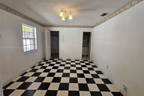 Casa en venta en Miami, Florida, 3 dormitorios, 130.43 m2 № 1495996 - foto 20
