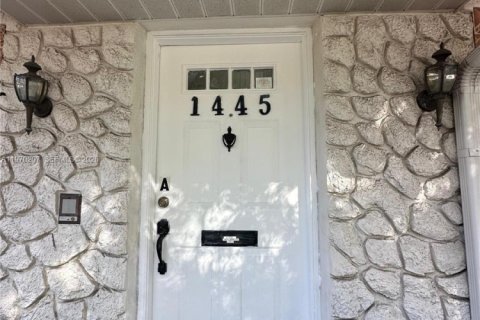 Casa en alquiler en Hollywood, Florida, 3 dormitorios, 179.3 m2 № 2030908 - foto 3