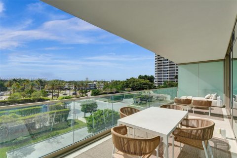 Condo in Bal Harbour, Florida, 1 bedroom  № 1607522 - photo 18