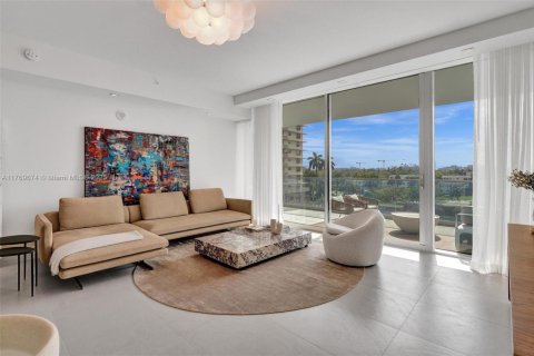Condo in Bal Harbour, Florida, 1 bedroom  № 1607522 - photo 4