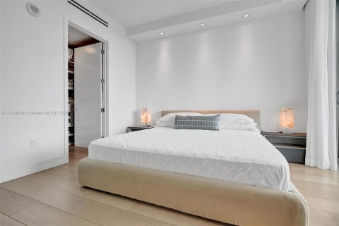 Condo in Bal Harbour, Florida, 1 bedroom  № 1607522 - photo 26