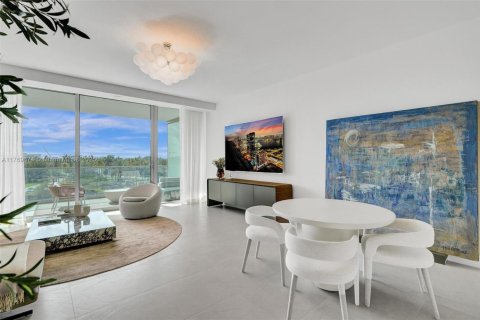 Condo in Bal Harbour, Florida, 1 bedroom  № 1607522 - photo 3